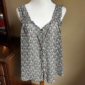 Like new GAP sheer, geometrical patterned blouse
